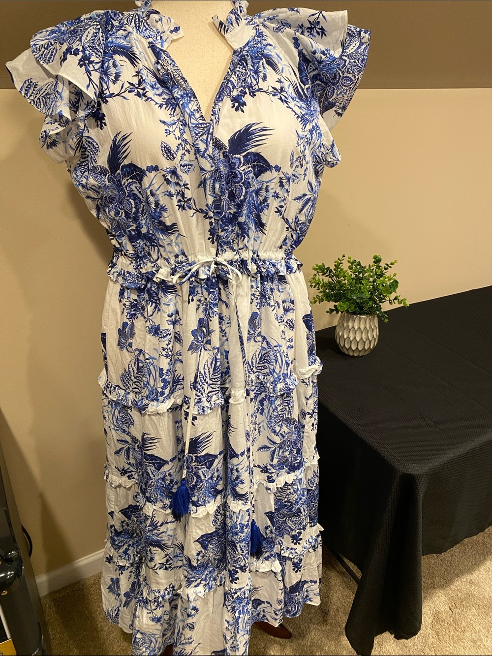 Gibson Latimer White and Blue Floral Tiered Maxi Dress